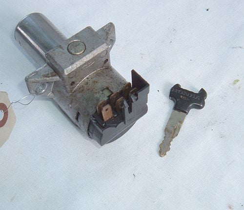 1983 Honda GL1100 Goldwing IGNITION W KEY 82 83