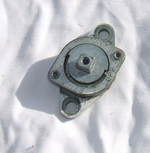 1983 Honda VF750 Interceptor PETCOCK ASSEMBLY FUEL VALVE VF 750 83 84 85 86