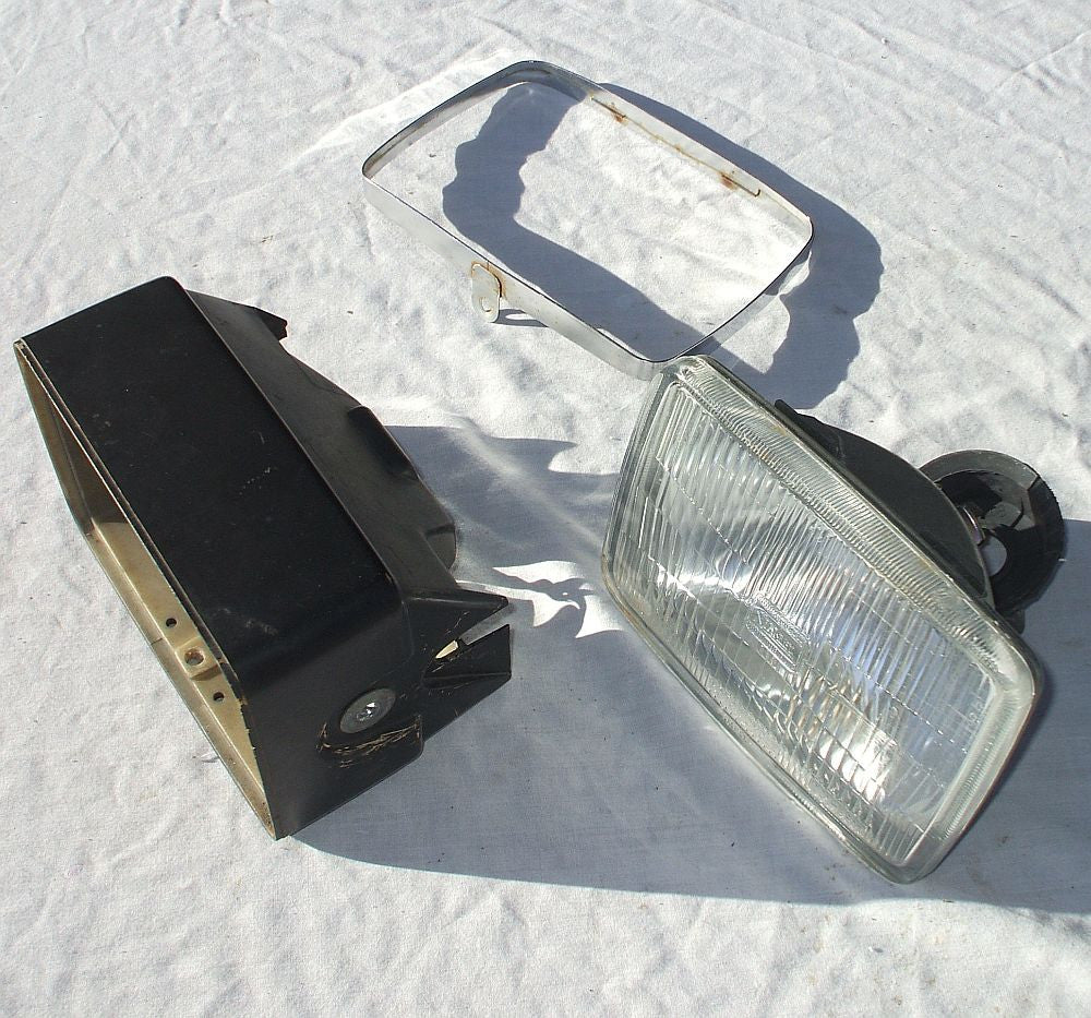 1983 Honda CB650 Nighthawk HEADLIGHT CASE BUCKET W RIM Head Light